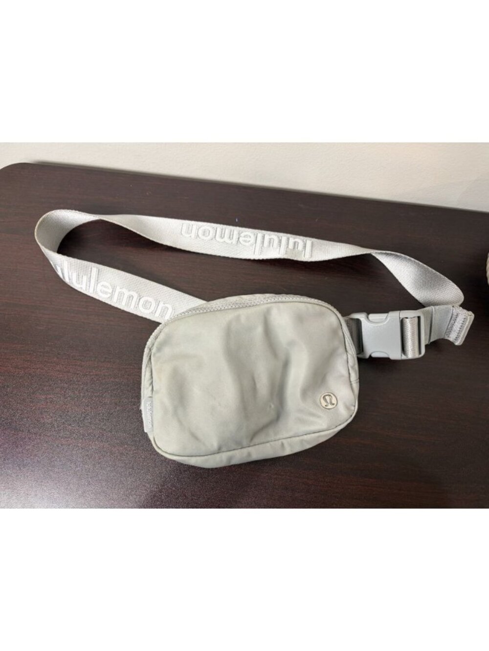 Lululemon Everywhere Belt Bag Silver Drop Fanny Pack